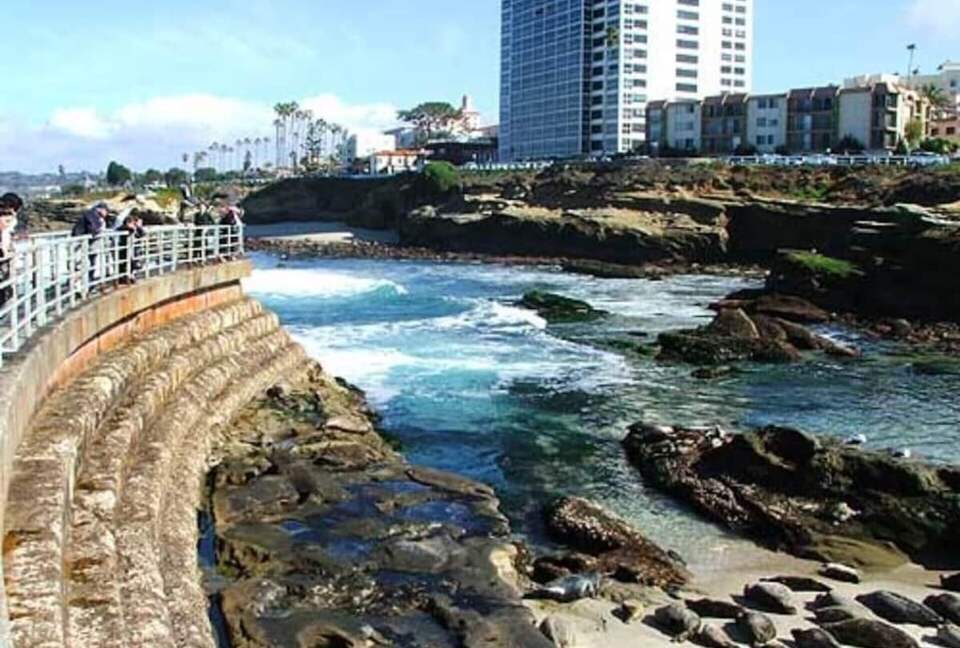 Remodeled Cottage - Minutes to Beach, Park, Shops! - San Diego, California