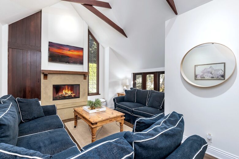 Remodeled Cottage - Minutes to Beach, Park, Shops! - San Diego, California