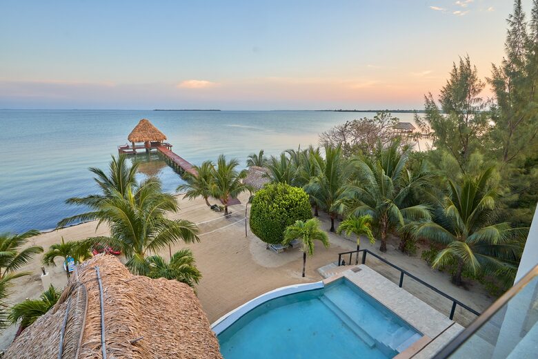 Hideaway Villa Maya Beach - Placencia, Belize
