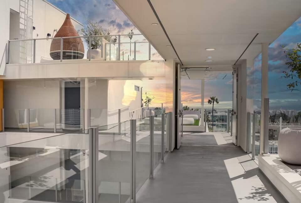 Inspire Hollywood - Brand New Luxury 2 Bedroom Condo - Los Angeles, California