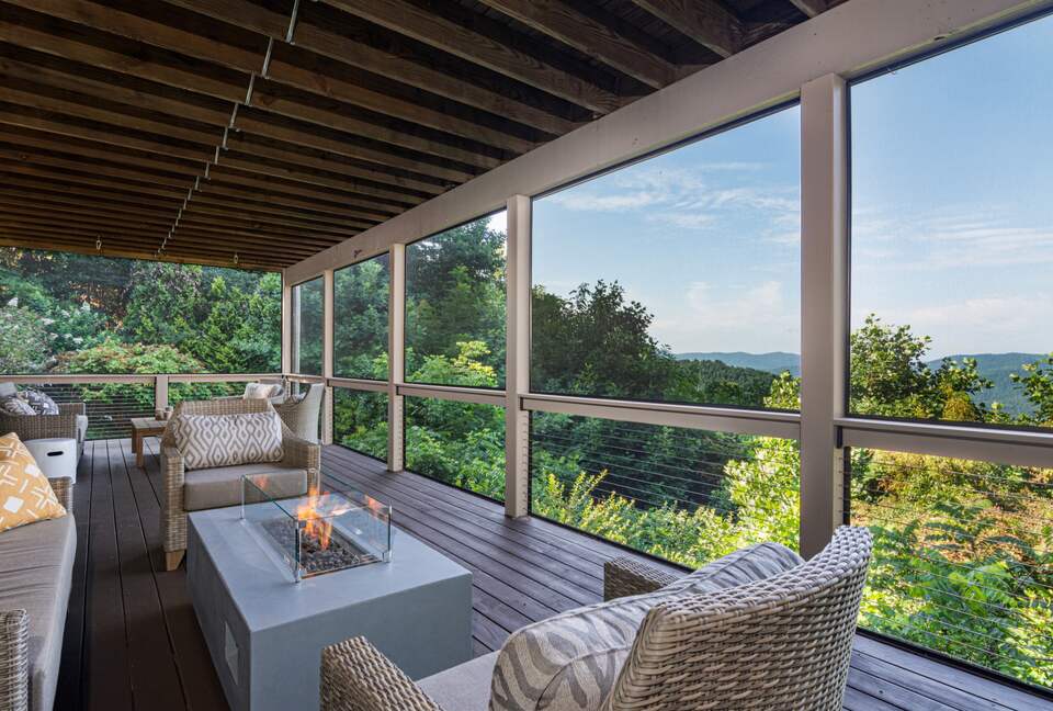 Carolina Mountain Retreat with Unobstructed Mountain Views - Hendersonville, North Carolina