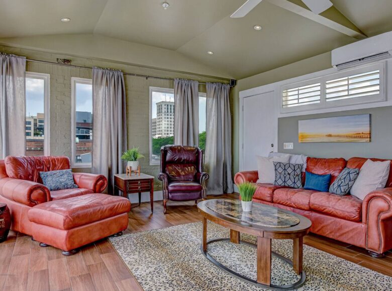 Savannah Riverview Penthouse - Savannah, Georgia