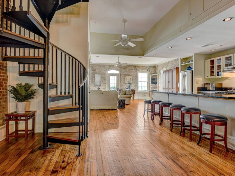 Savannah Riverview Penthouse - Savannah, Georgia