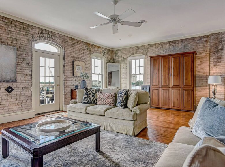 Savannah Riverview Penthouse - Savannah, Georgia