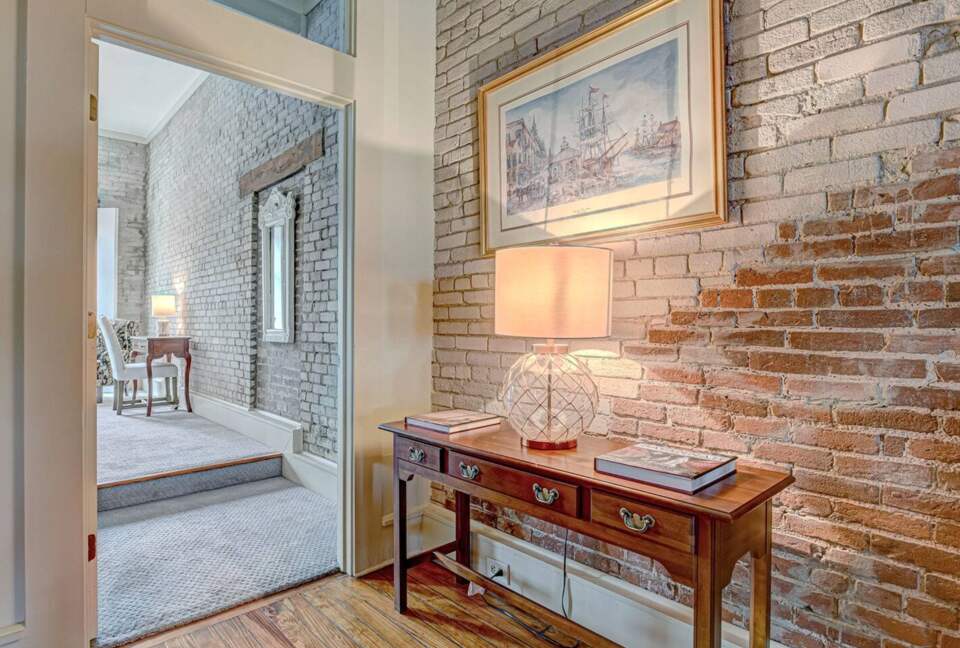 Savannah Riverview Penthouse - Savannah, Georgia