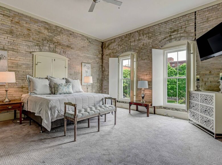 Savannah Riverview Penthouse - Savannah, Georgia