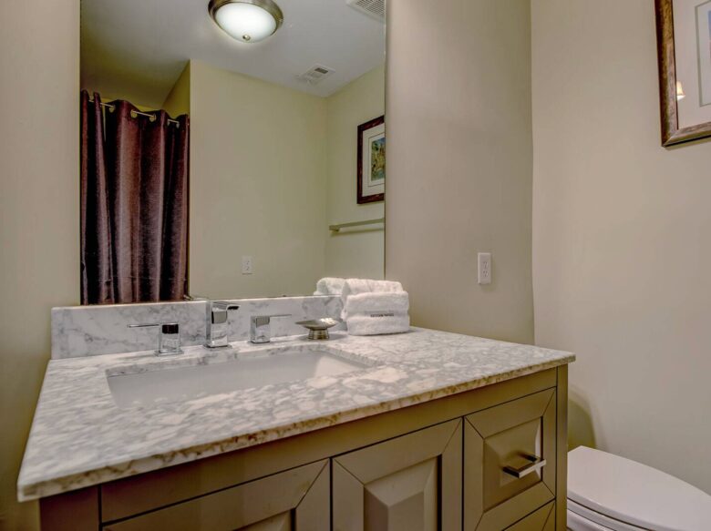 Savannah Riverview Penthouse - Savannah, Georgia