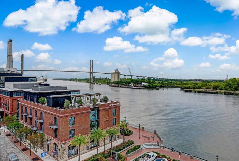 Savannah Riverview Penthouse - Savannah, Georgia