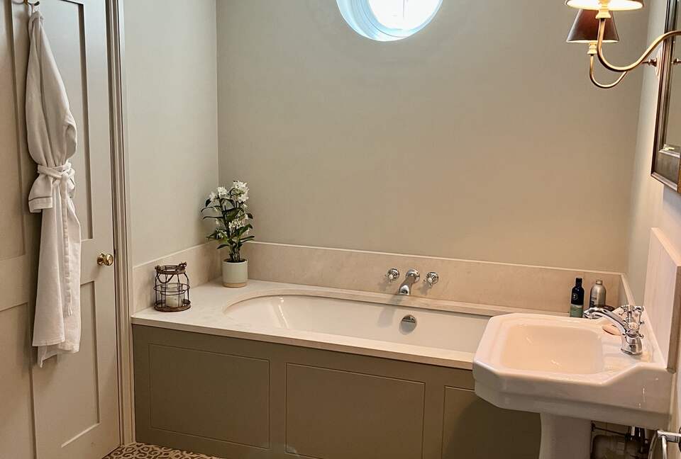 The Four Poster Bath / Shower Room