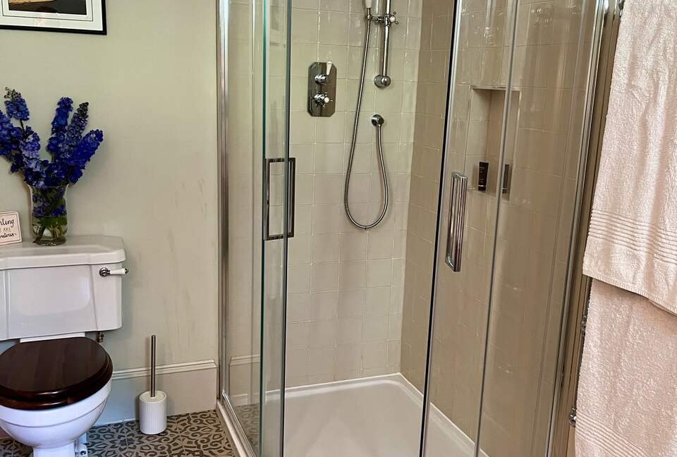 The Four Poster Bath / Shower Room