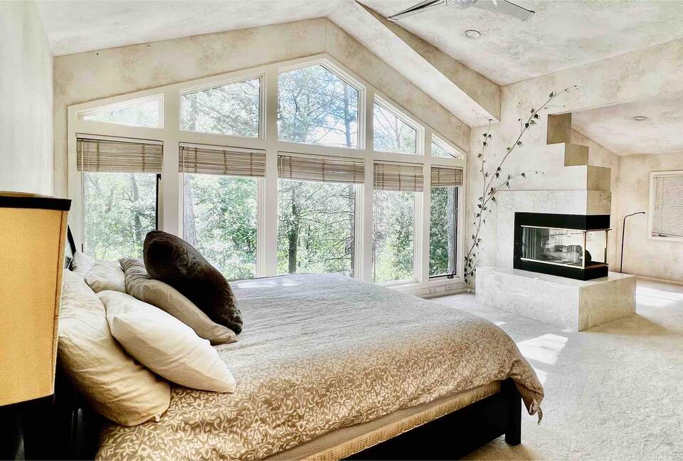 Secluded Forest Retreat Minutes From Minneapolis - Minnetonka, Minnesota