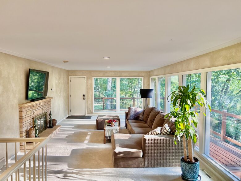 Secluded Forest Retreat Minutes From Minneapolis - Minnetonka, Minnesota