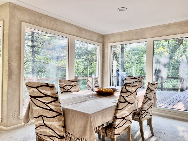 Secluded Forest Retreat Minutes From Minneapolis - Minnetonka, Minnesota