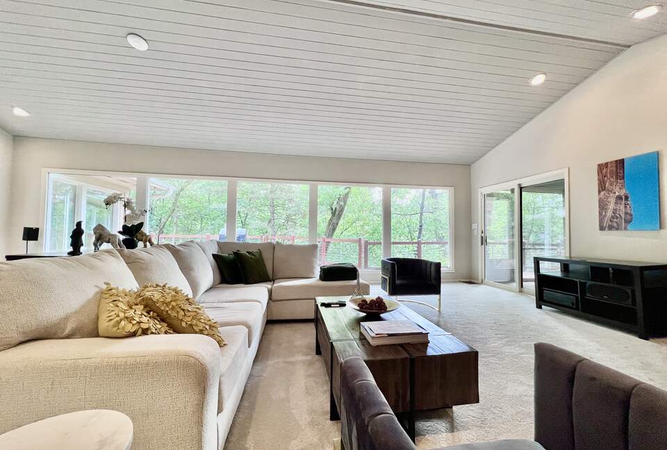 Secluded Forest Retreat Minutes From Minneapolis - Minnetonka, Minnesota