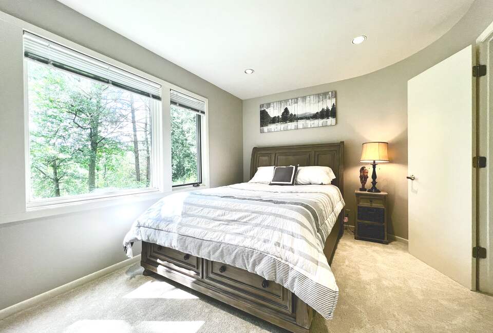 Secluded Forest Retreat Minutes From Minneapolis - Minnetonka, Minnesota