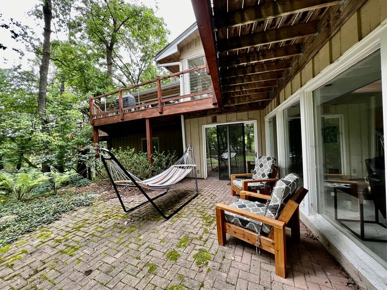 Secluded Forest Retreat Minutes From Minneapolis - Minnetonka, Minnesota