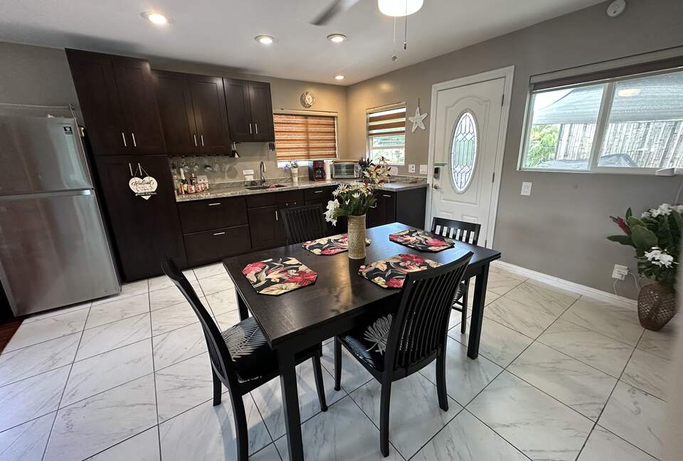 Tropical Paradise in Heart of The North Shore - Haleiwa, Hawaii