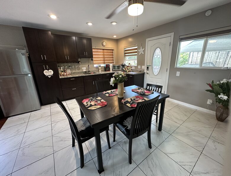 Tropical Paradise in Heart of The North Shore - Haleiwa, Hawaii