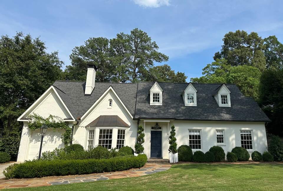 Renovated Buckhead Retreat - Atlanta, Georgia