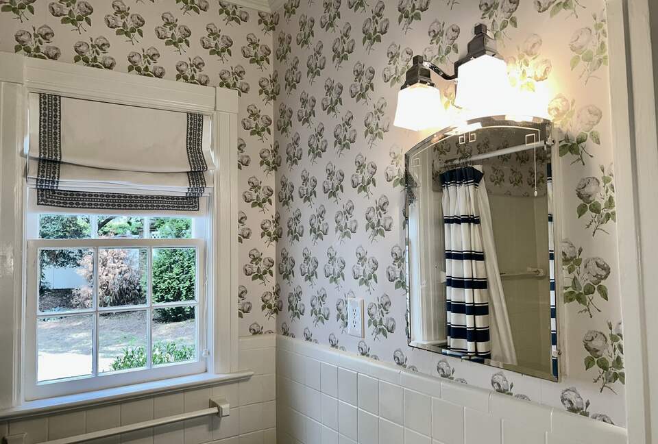 Renovated Buckhead Retreat - Atlanta, Georgia