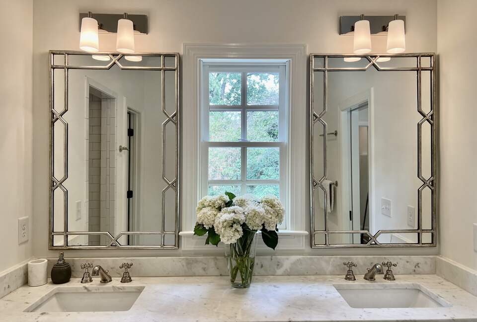 Renovated Buckhead Retreat - Atlanta, Georgia