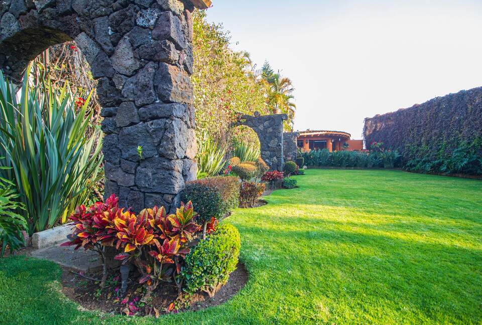 Cuerna House | Traditonal Mexican Estate with pool - Cuernavaca, Mexico