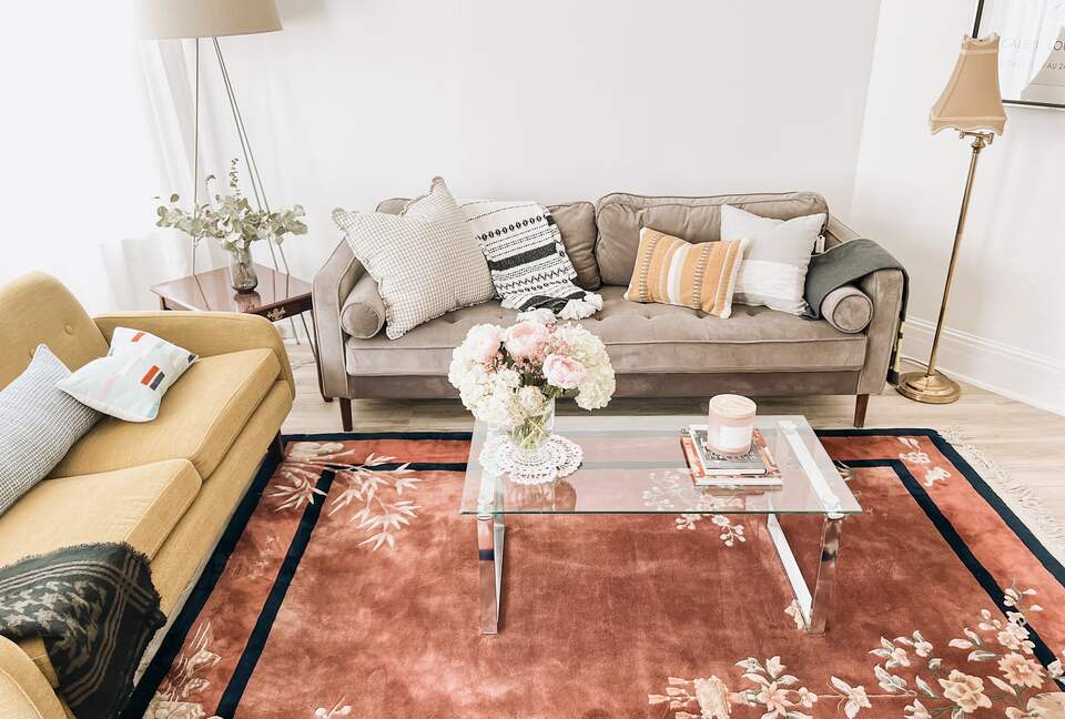 Elegant Designer Home 20 minutes to NYC w Parking! - Harrison, New Jersey