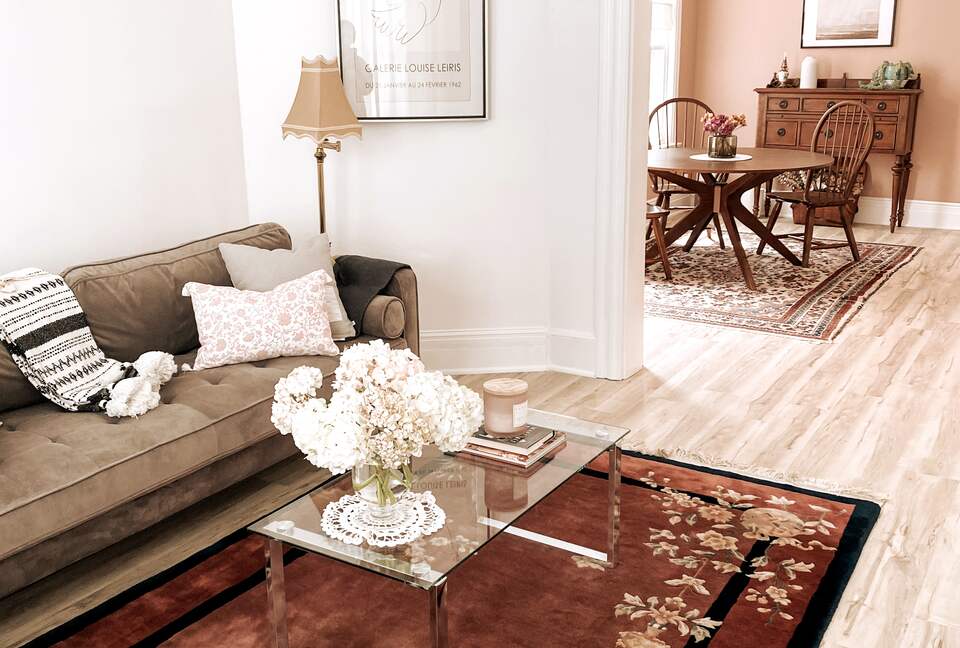 Elegant Designer Home 20 minutes to NYC w Parking! - Harrison, New Jersey