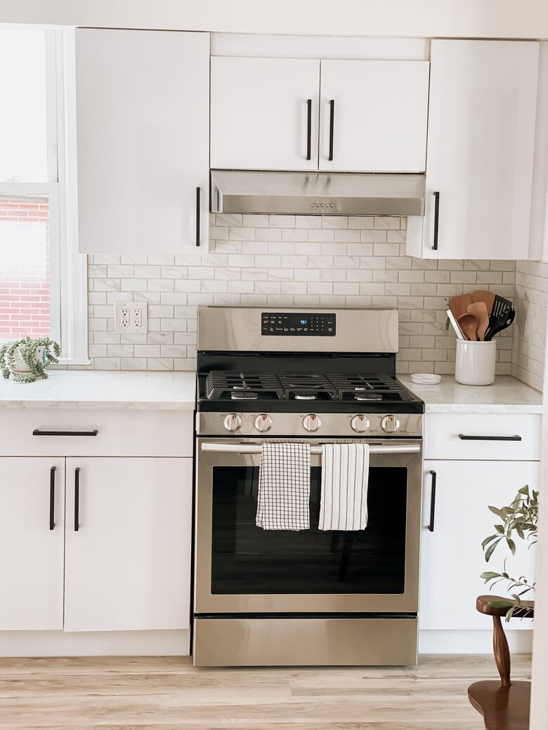 Elegant Designer Home 20 minutes to NYC w Parking! - Harrison, New Jersey