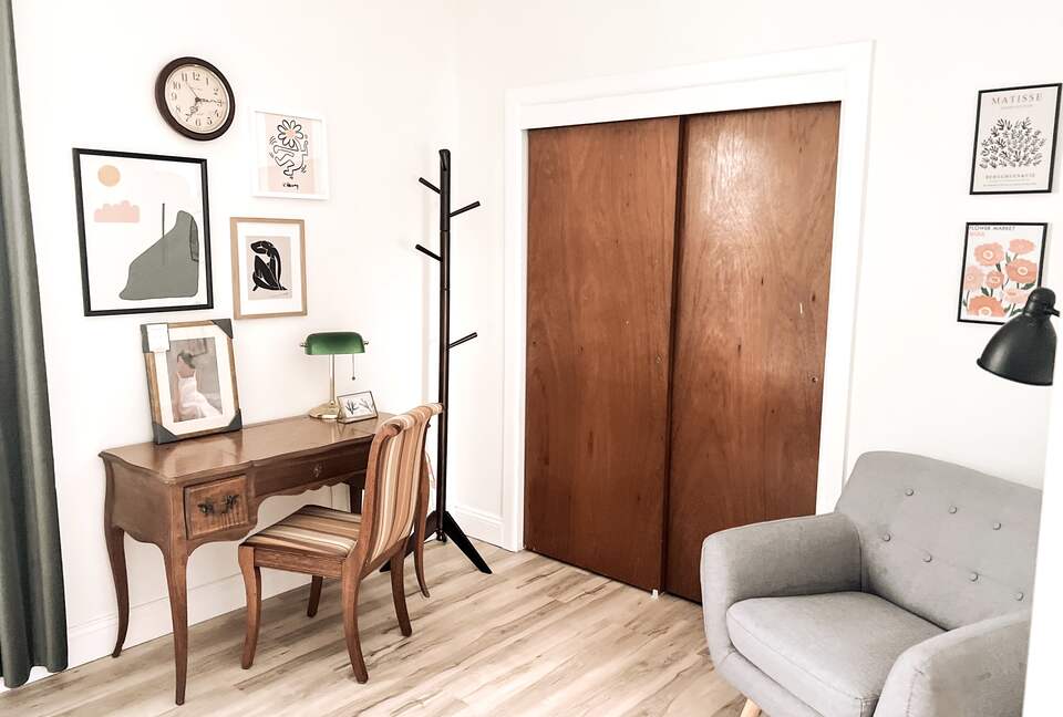 Elegant Designer Home 20 minutes to NYC w Parking! - Harrison, New Jersey