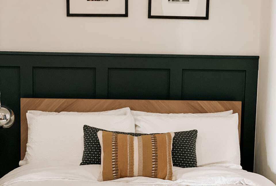 Elegant Designer Home 20 minutes to NYC w Parking! - Harrison, New Jersey