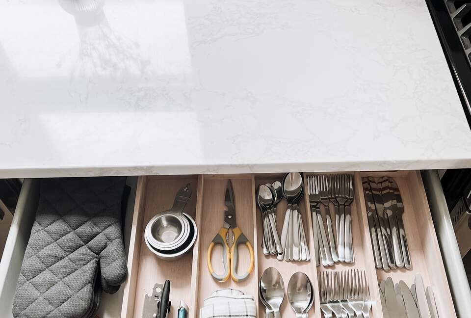 Elegant Designer Home 20 minutes to NYC w Parking! - Harrison, New Jersey