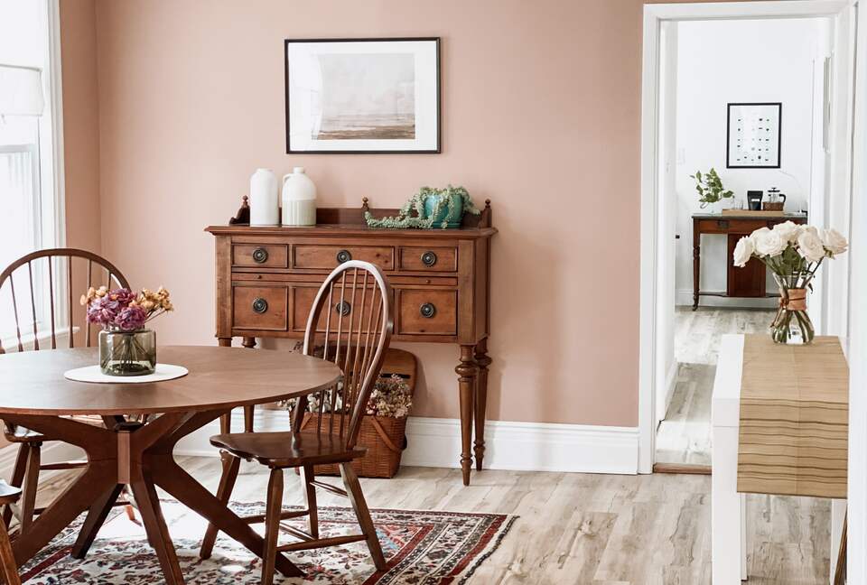 Elegant Designer Home 20 minutes to NYC w Parking! - Harrison, New Jersey