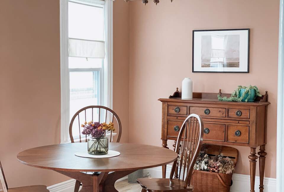 Elegant Designer Home 20 minutes to NYC w Parking! - Harrison, New Jersey