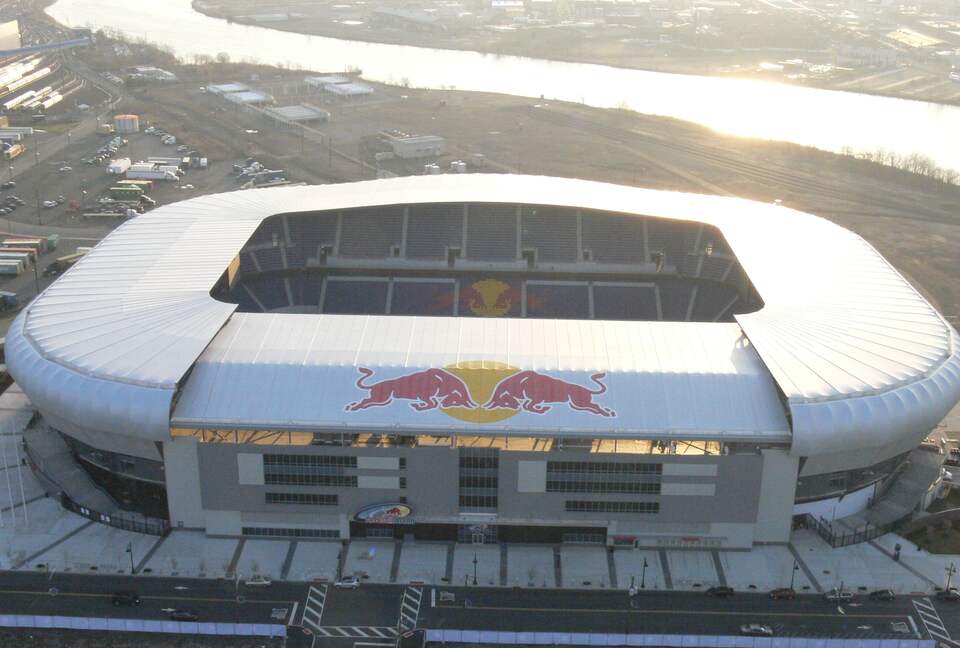 Elegant Designer Home 20 minutes to NYC w Parking! - Harrison, New Jersey