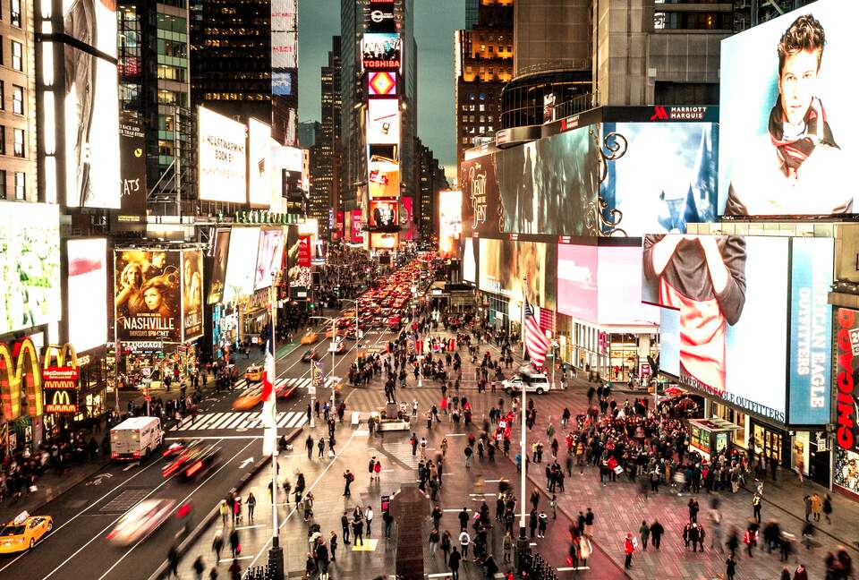 Elegant Designer Home 20 minutes to NYC w Parking! - Harrison, New Jersey