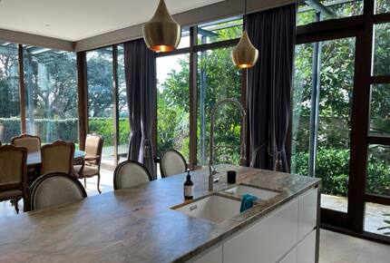 The Crescent Villa - Auckland, New Zealand