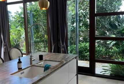 The Crescent Villa - Auckland, New Zealand