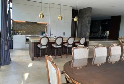 The Crescent Villa - Auckland, New Zealand