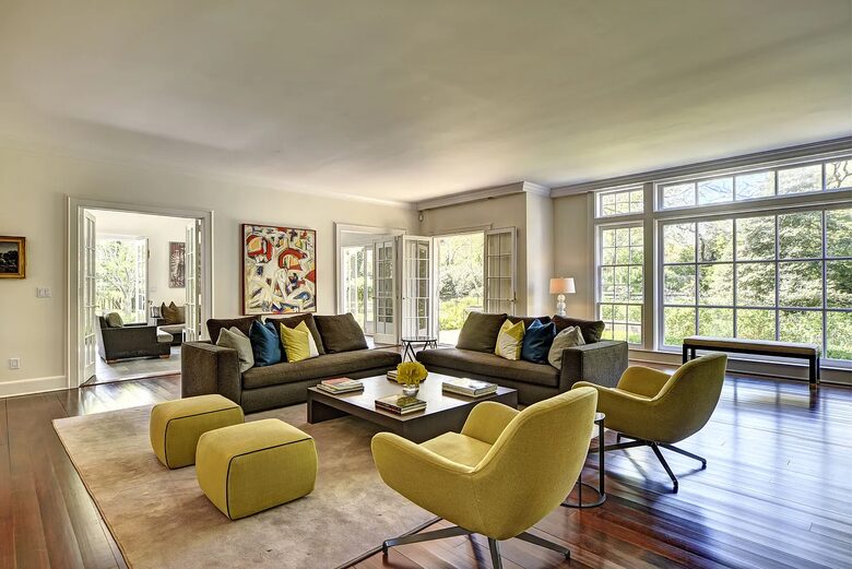 Hamptons Luxury House with Pool/Hot tub and Mature Garden 8 min walk to Beach - East Hampton, New York