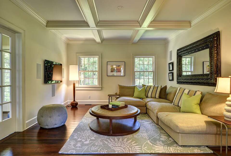 Hamptons Luxury House with Pool/Hot tub and Mature Garden 8 min walk to Beach - East Hampton, New York