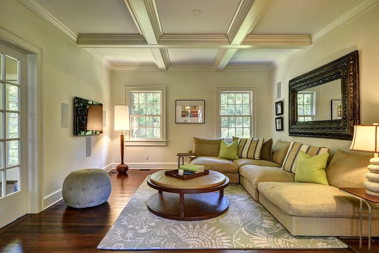 Hamptons Luxury House with Pool/Hot tub and Mature Garden 8 min walk to Beach - East Hampton, New York