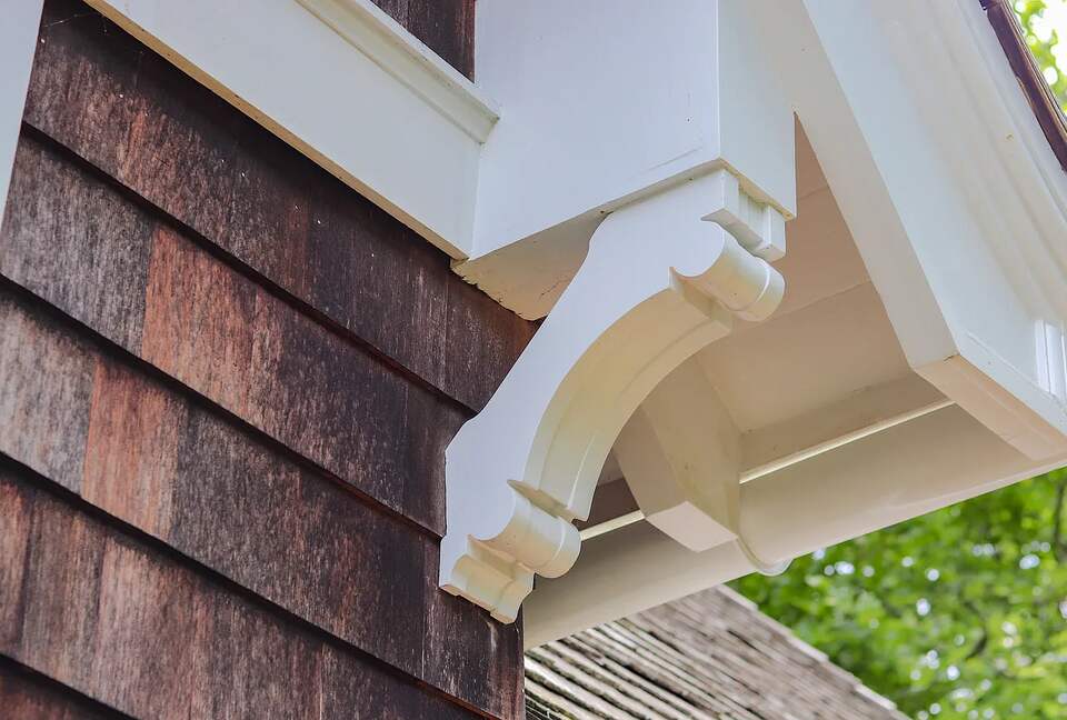 Hamptons Luxury House with Pool/Hot tub and Mature Garden 8 min walk to Beach - East Hampton, New York