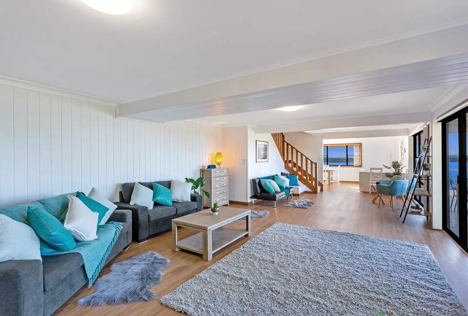 Pacific Waters | Port Stephens - Nelson Bay, Australia