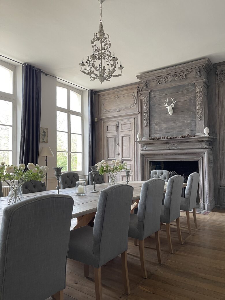 Château d'Isle-sur-Marne (R) - Isle sur Marne, France