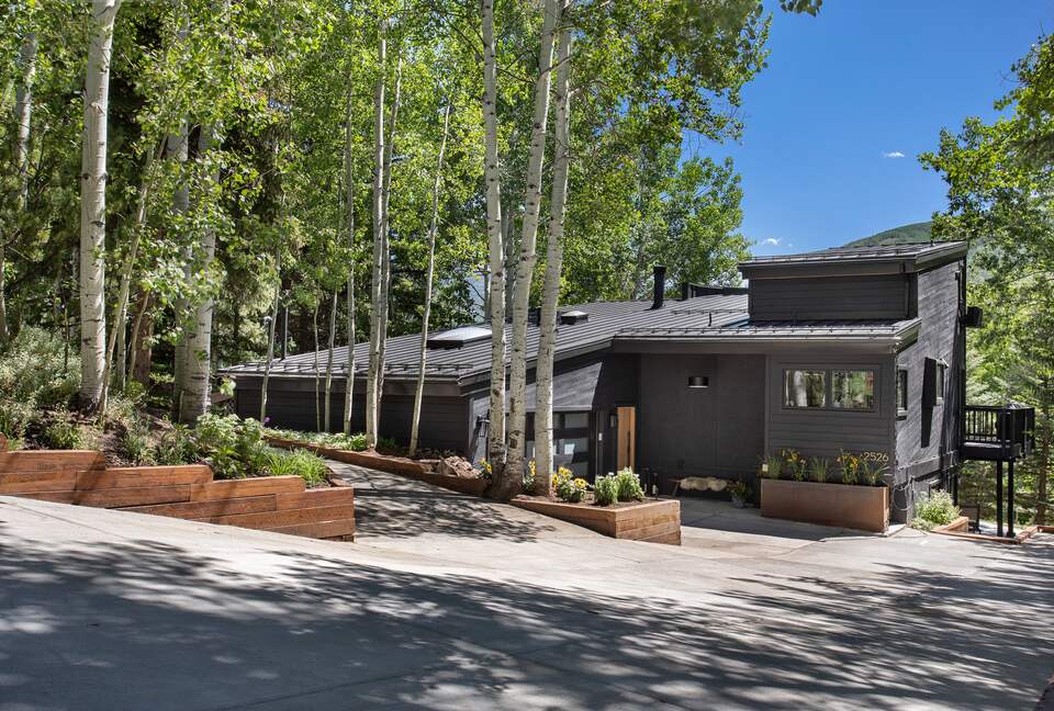 Beautifully Remodeled Mid-Century Modern Vail Home - Vail, Colorado