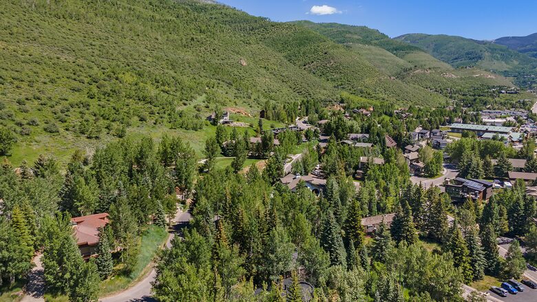 Beautifully Remodeled Mid-Century Modern Vail Home - Vail, Colorado