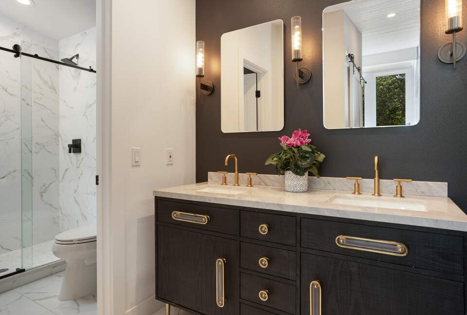 Beautifully Remodeled Mid-Century Modern Vail Home - Vail, Colorado