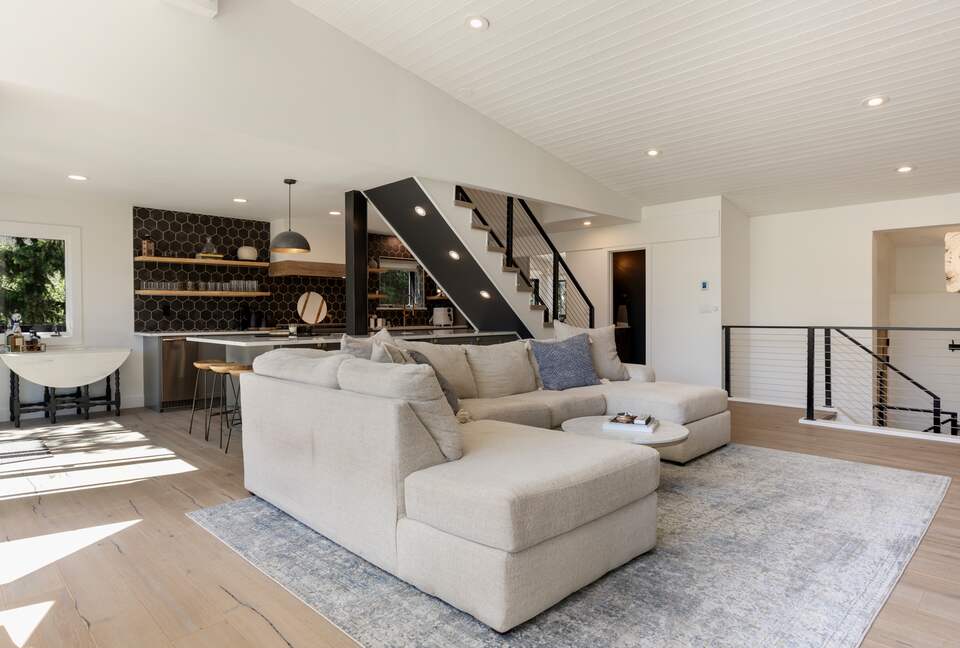 Beautifully Remodeled Mid-Century Modern Vail Home - Vail, Colorado