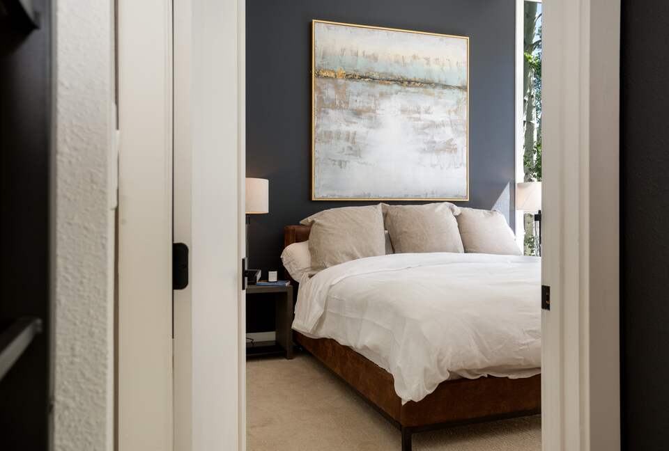 Beautifully Remodeled Mid-Century Modern Vail Home - Vail, Colorado